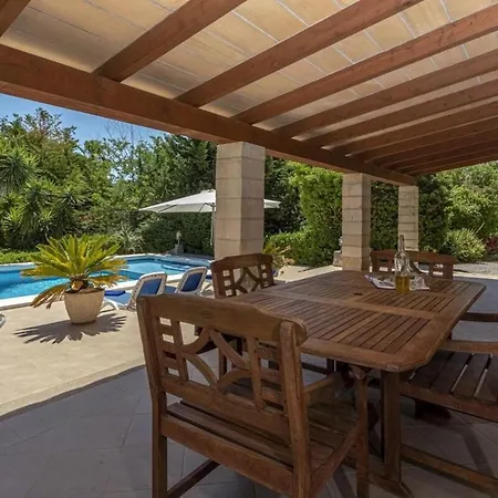 Traditional Near For 4 People By Renthousing Semesterbostad Pollença